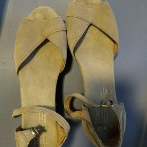 Toms wedges 7.5